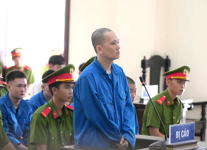 Phạt tù chủ quán karaoke cùng 'đàn em' dùng súng đuổi bắn nhóm đối thủ