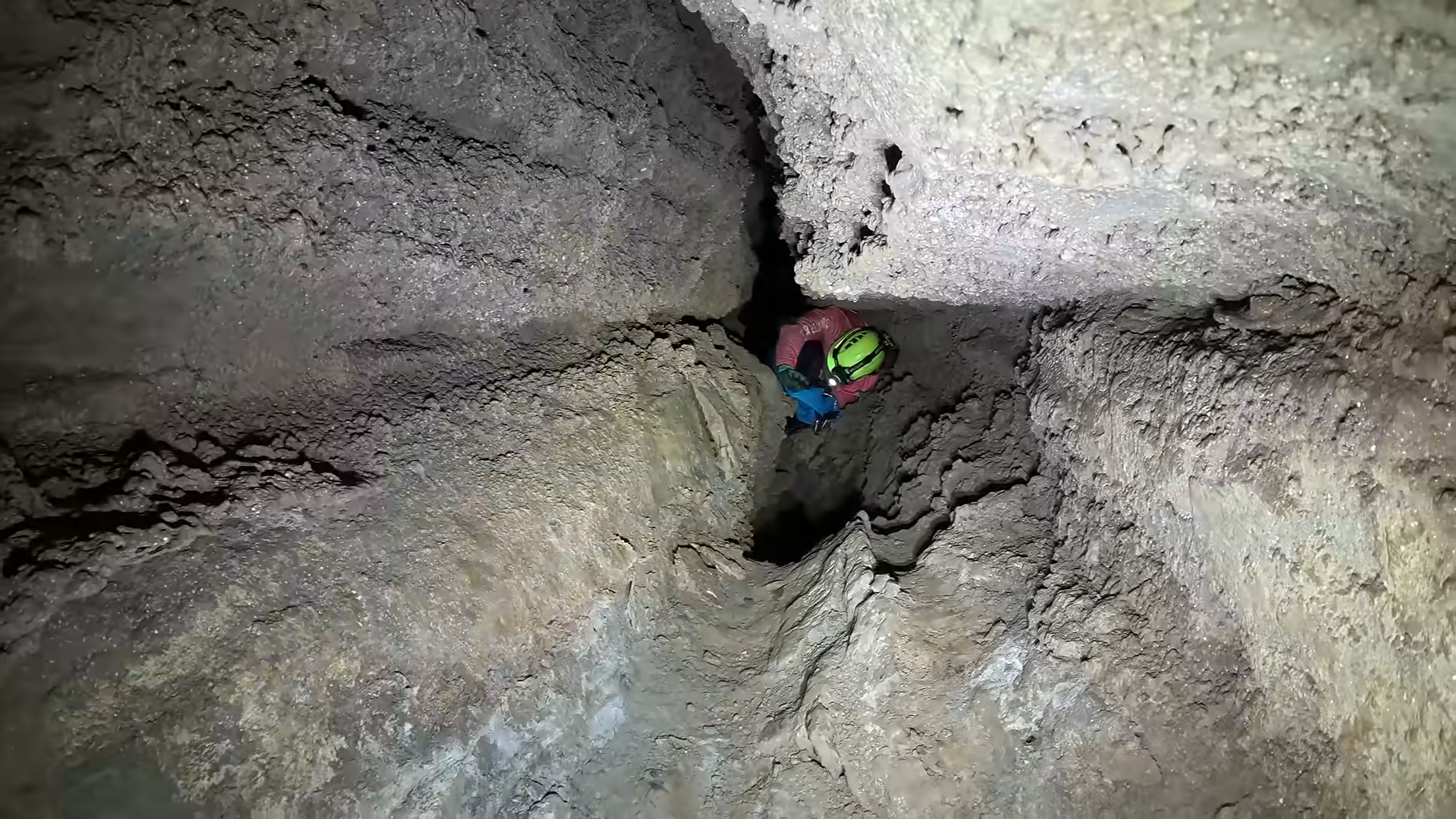 A hiker reported a 180-foot sinkhole - then explorers found a massive ...