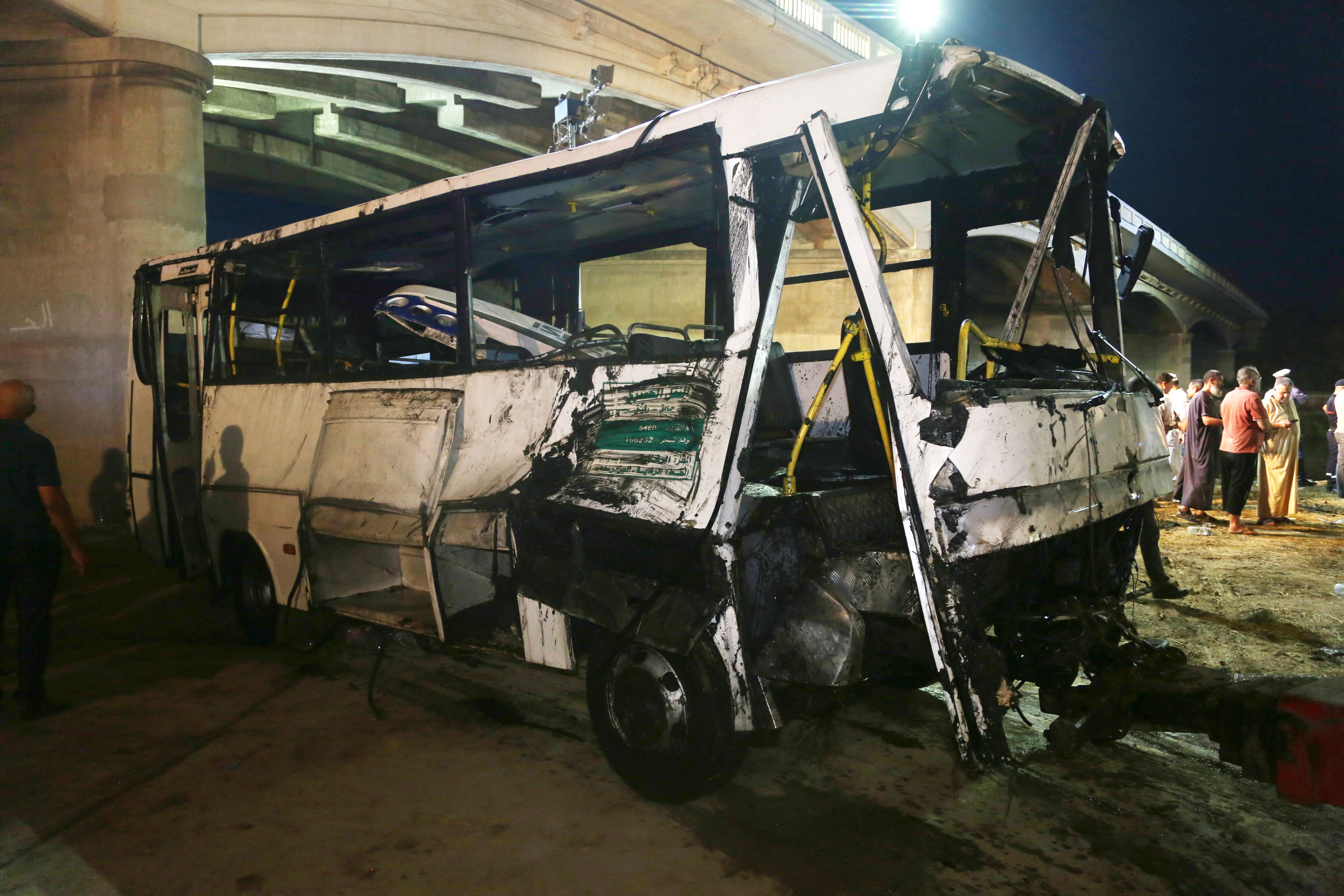 Autobus precipita nel dirupo, venti morti in Algeria