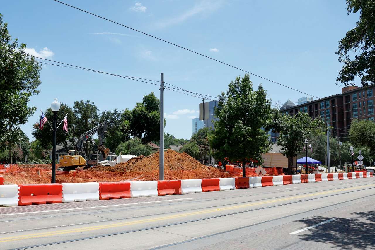 Work starts on 17-story Uptown tower and other D-FW real estate news