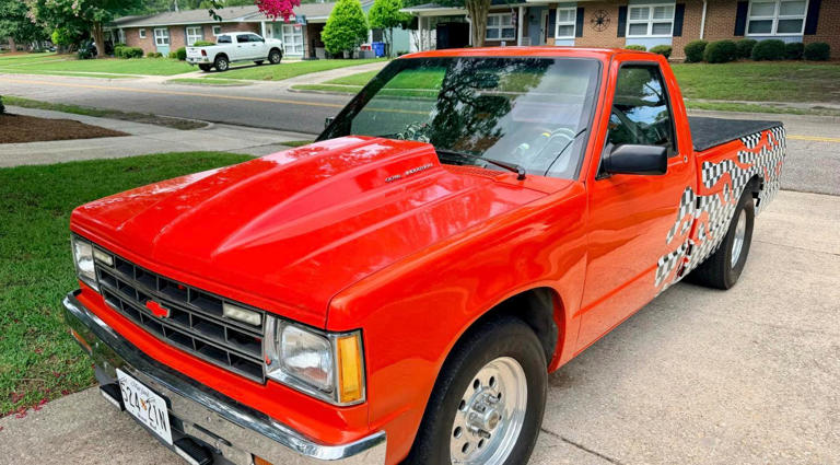 383-stroker 1989 Chevy S-10 street truck draws no-reserve bids on ...