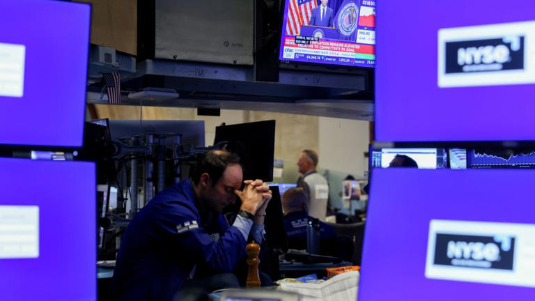 Fed officials warn not raising interest rates was a mistake