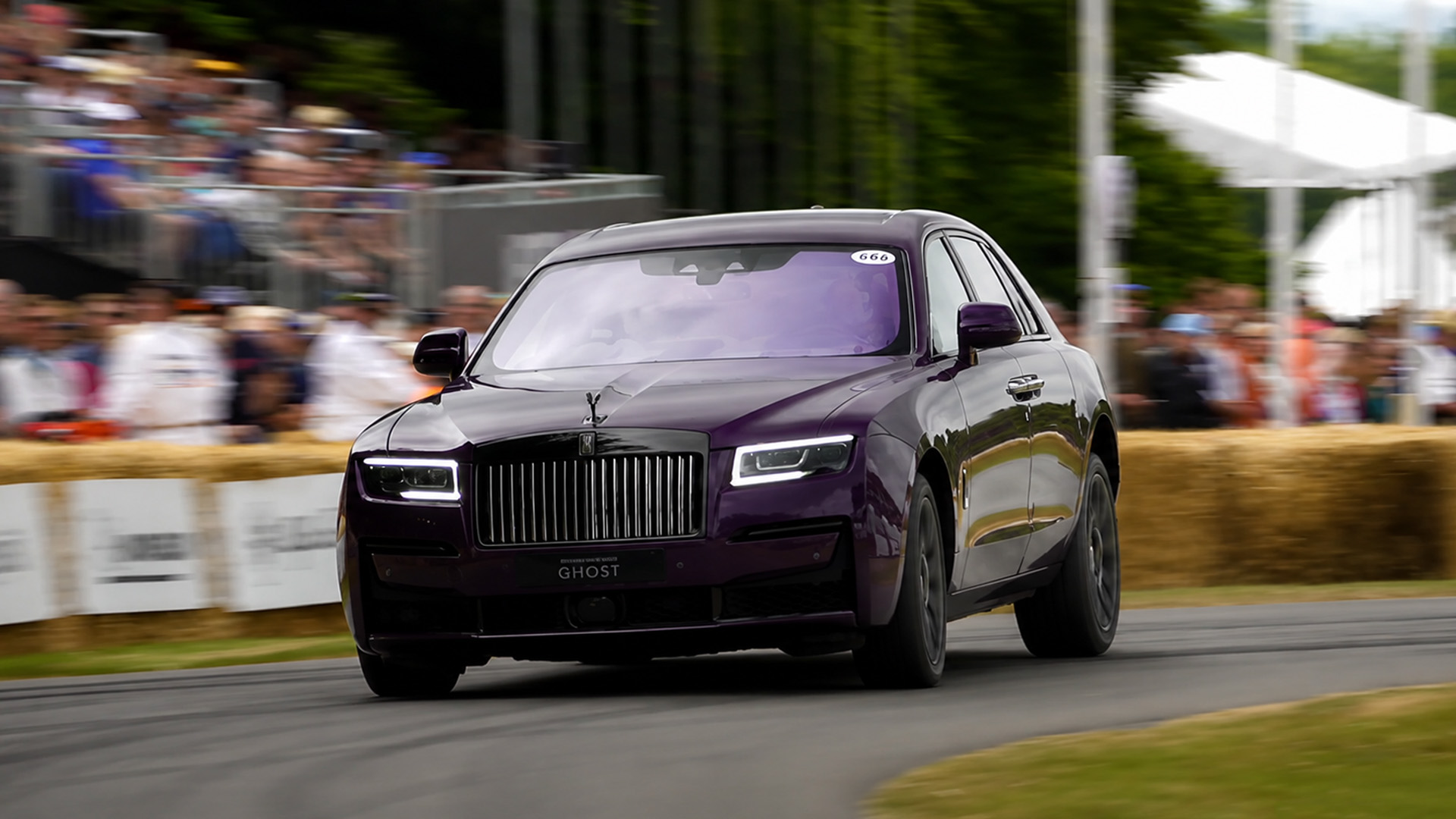 Rolls-Royce Ghost nearly loses control during track run