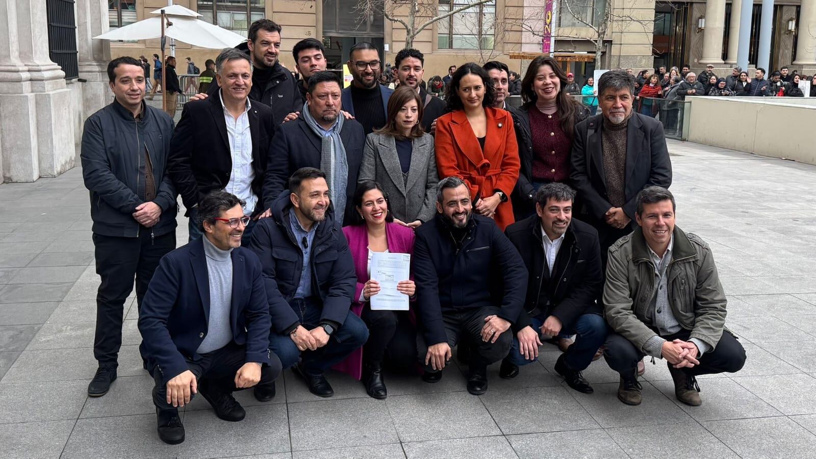 Más de 100 alcaldes piden veto presidencial a compensación por contribuciones y que recursos vayan al Fondo Común Municipal. Imagen referencial.