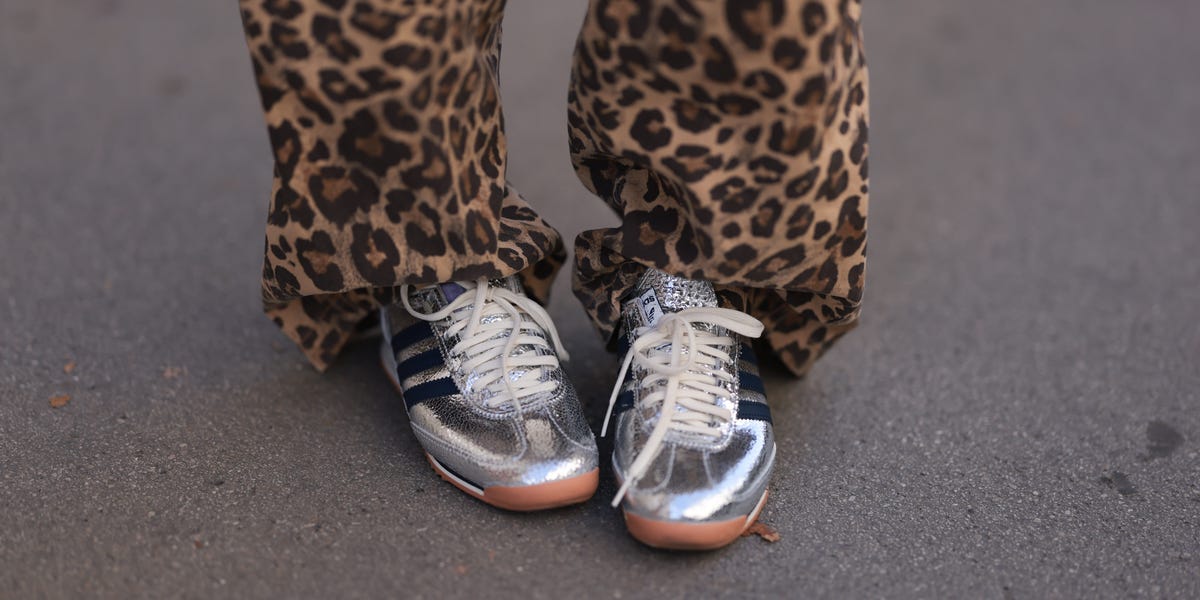 I have wide feet and these are the only sneakers worth buying (trust me)