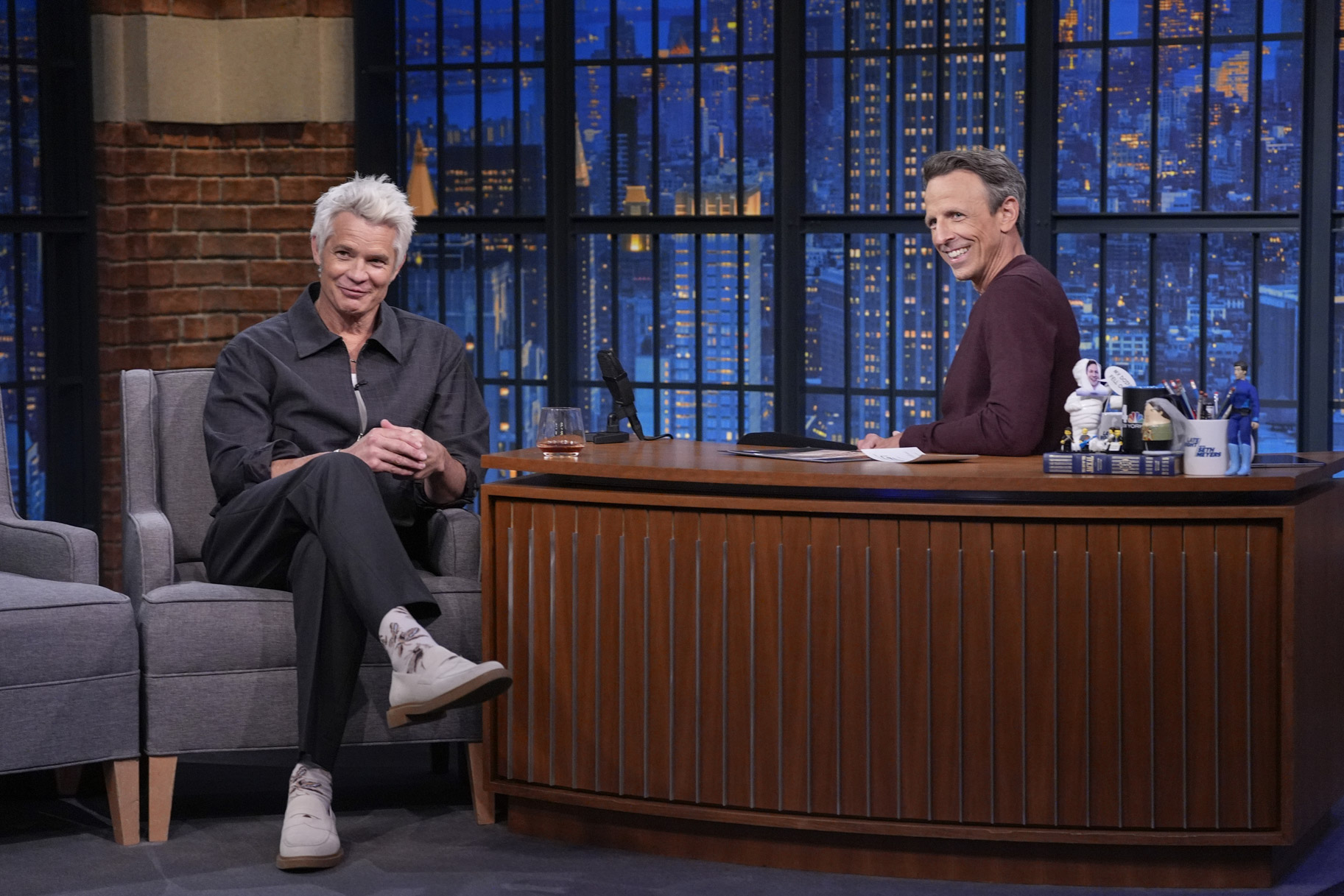 Timothy Olyphant told Seth Meyers how he fixed the problem with his icy ...