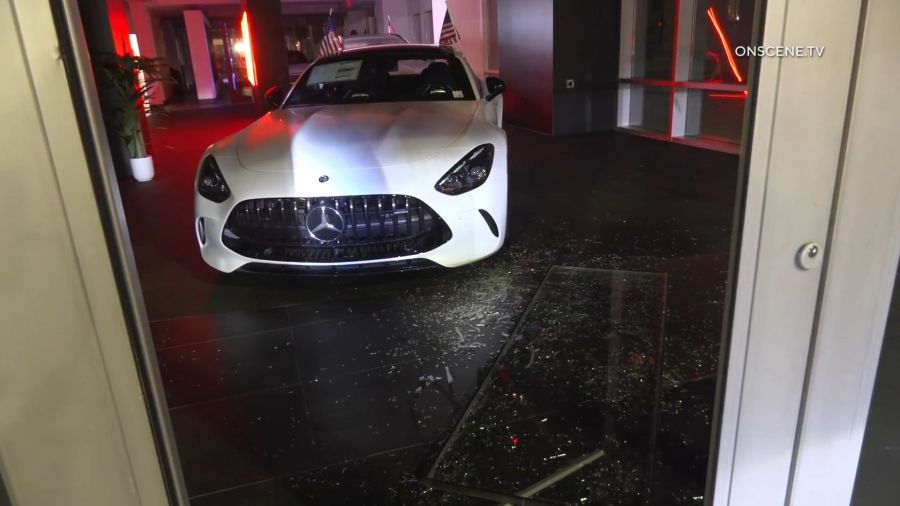 Glass door shattered during break-in at LA Mercedes-Benz showroom