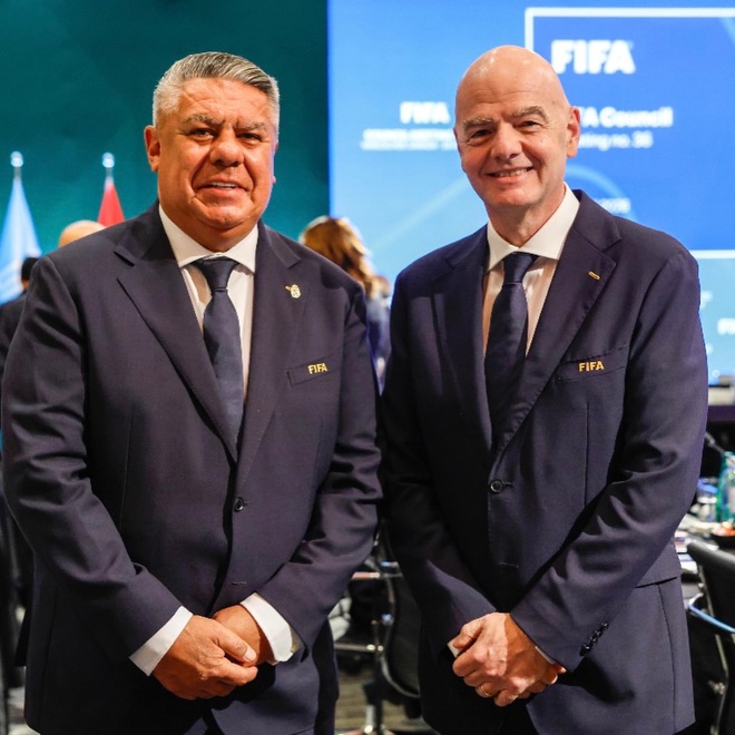 Argentina tuyên bố ủng hộ FIFA và ông Infantino