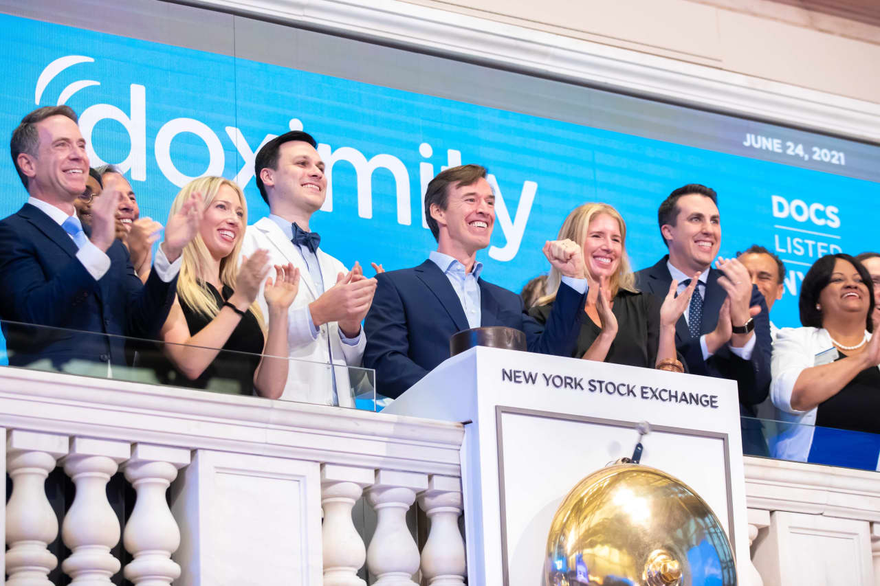 Doximity stock soars almost 80% after earnings miss—it's all about AI