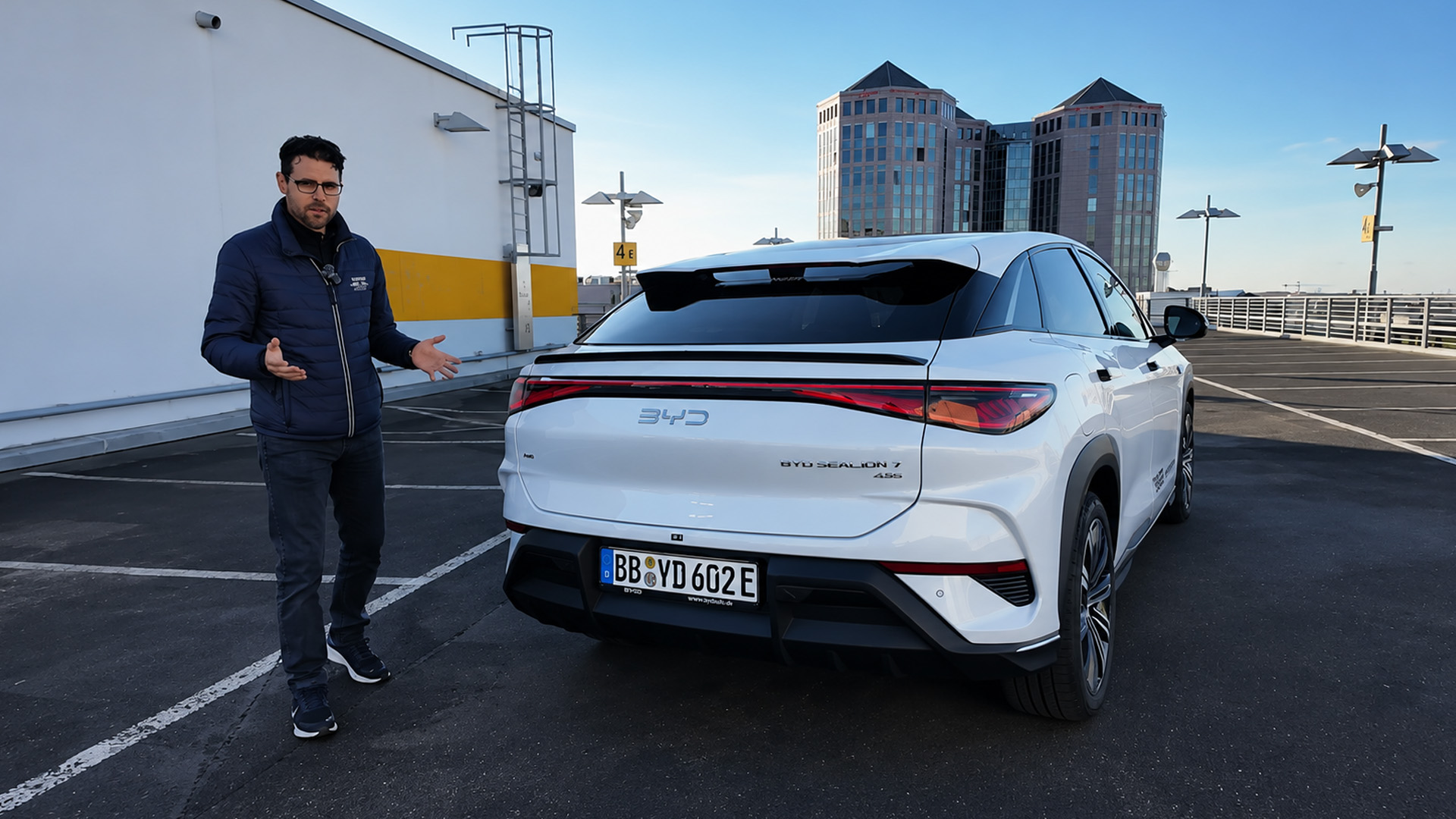 BYD Sealion 7 arrives as an electric SUV with dynamic design