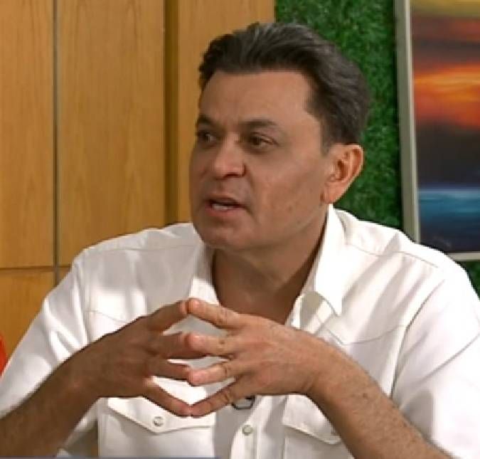 Morre pai de Frank Aguiar e cantor lamenta não conseguir comparecer ao sepultamento