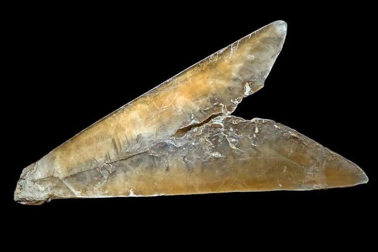 China’s Mars rover finds strange crystals that may preserve ancient ...
