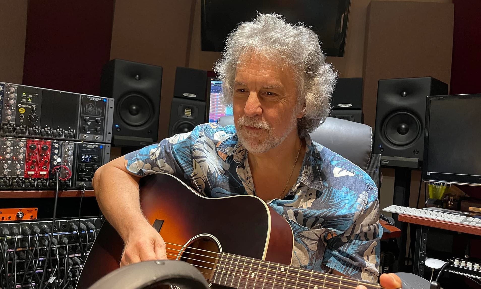 Country music star Tommy Detamore is dead at 70