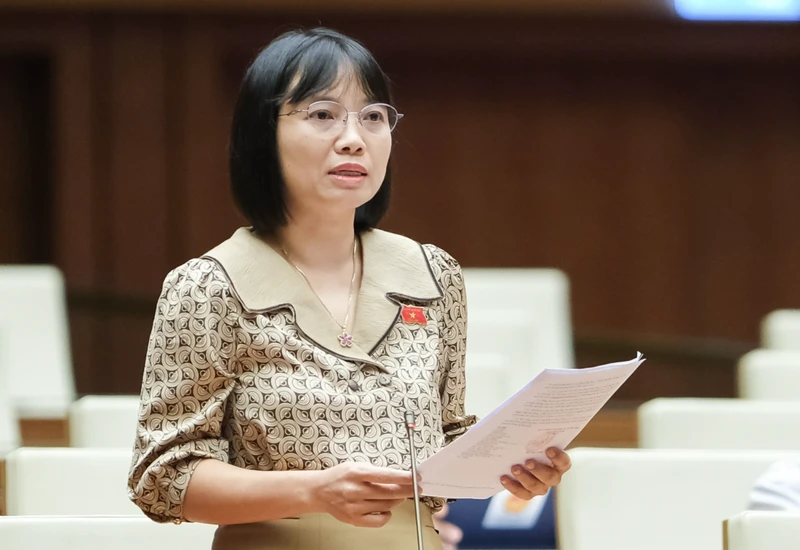 Đại biểu quốc hội: Điều tôi lo ngại nhất không phải là một vài livestream phản cảm...