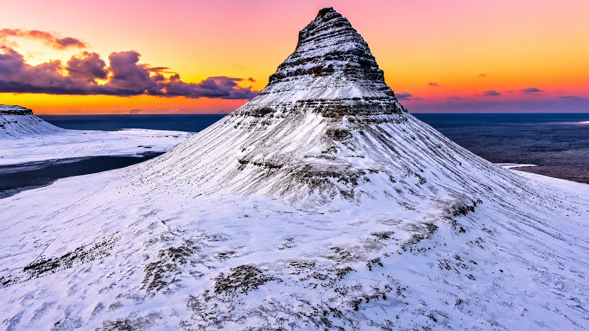 the-magical-winter-landscape-of-kirkjufell-mountain