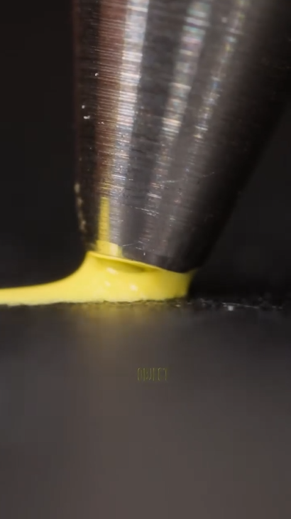 detailed-pen-macro-shot-exploration