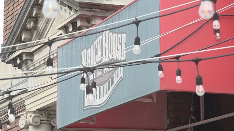 Brick House Dueling Pianos to become latest Broad Ripple business closure