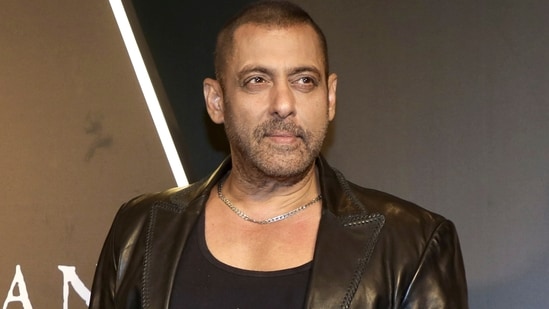 Mumbai police constable guarding Salman Khan's residence dies of suspected heart attack: Report
