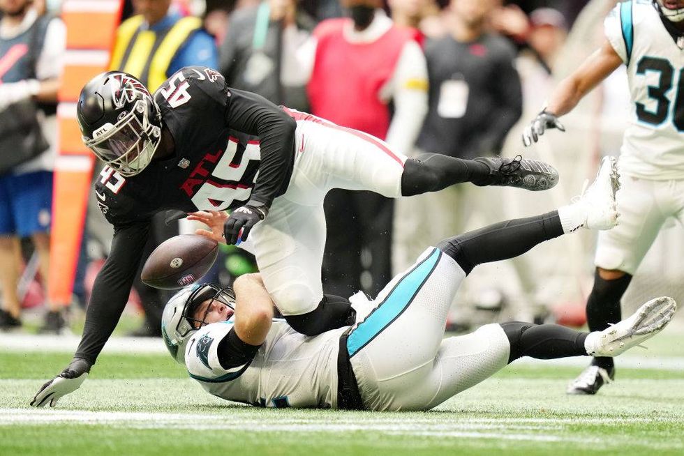 Saints sign LB Deion Jones; Bryan Bresee heads to IR