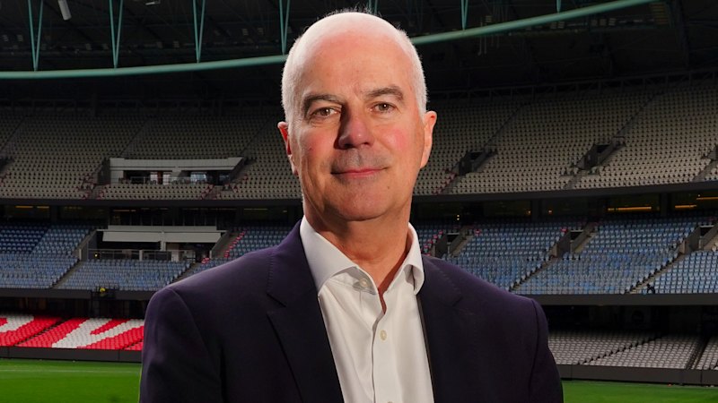Andrew Dillon stands by AFL chairman Drummond amid Geelong scandal