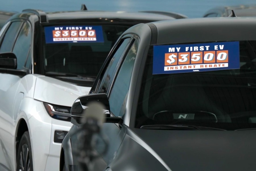 Newsom announces instant rebate for first-time ZEV car buyers