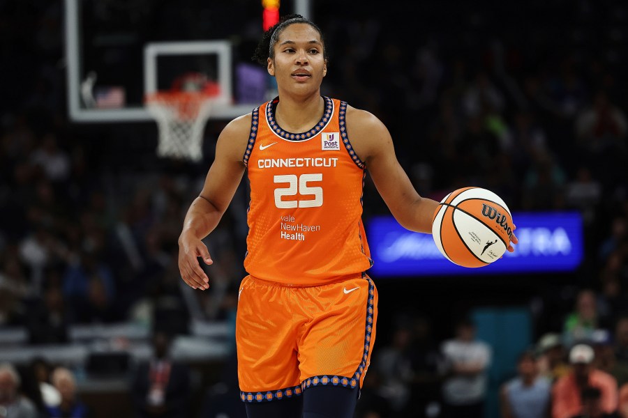 Connecticut Sun retiring Alyssa Thomas' No. 25 before facing Phoenix Mercury