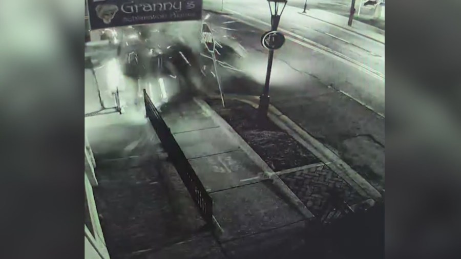 Driver crashes into poles, damages business sign in Lemay