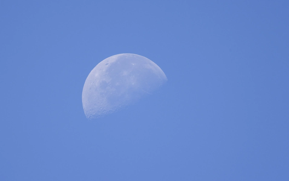 fake-video-spreads-after-confirmed-spacex-rocket-moon-crash