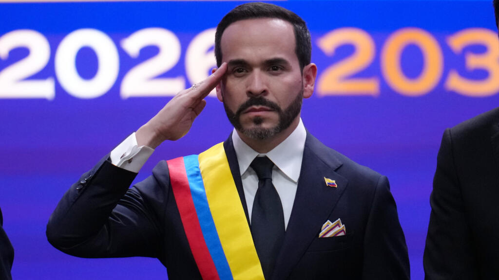 O novo presidente da Colômbia, Abelardo de la Espriella, após fazer juramento em Cali, em 7 de agosto de 2026.