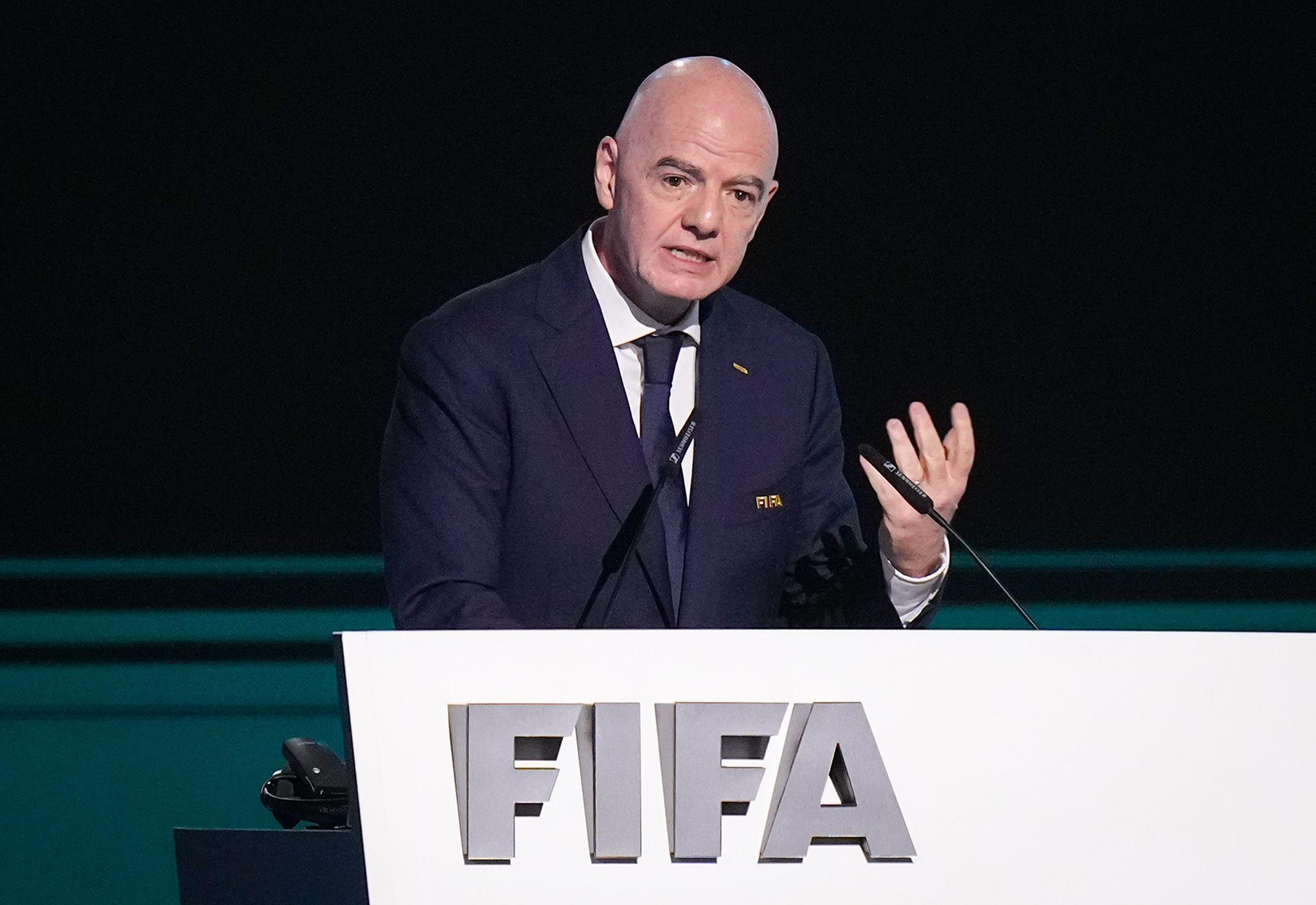 „Fußball ist ein Kulturgut“: Kulturstaatsminister Weimer fordert ...
