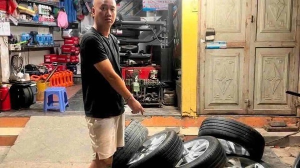Công an Hà Nội bắt kẻ kê gạch tháo trộm bánh ô tô ở khu đô thị Thanh Hà