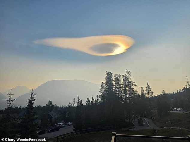 Mysterious 'cloaked UFO' spotted hiding inside cloud over North America