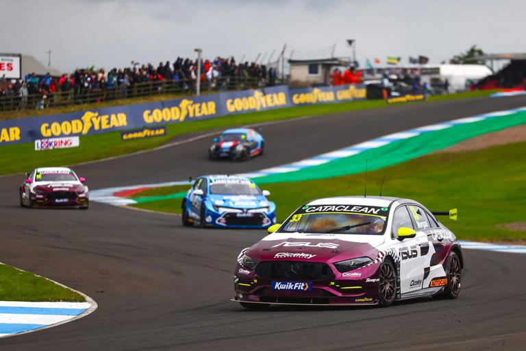 BTCC Knockhill: Morgan claims qualifying race win for Plato team