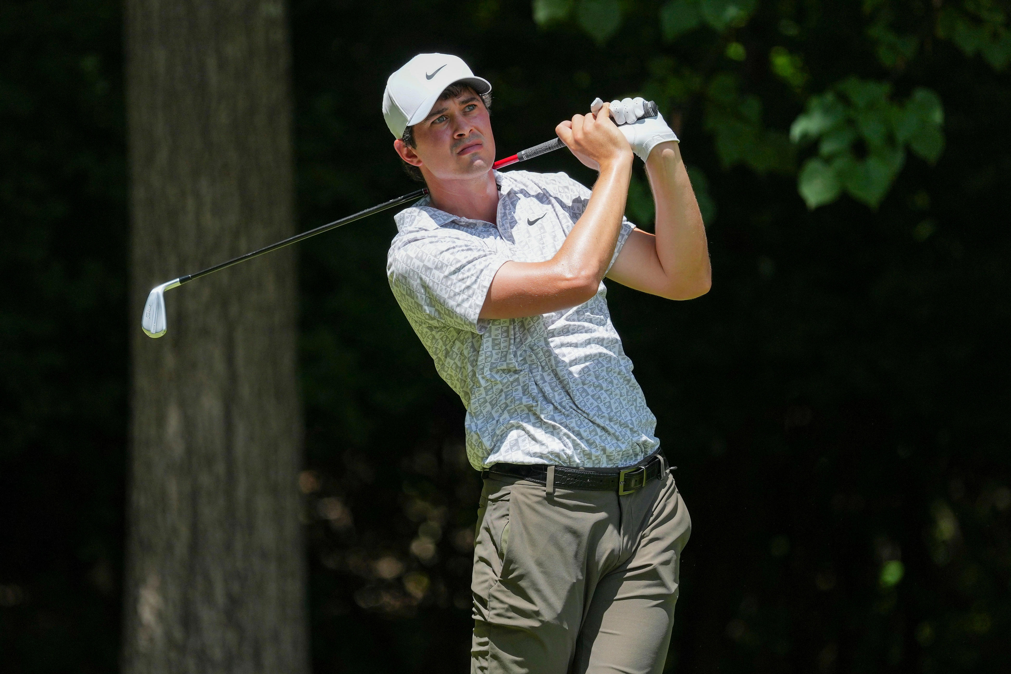 Davis Thompson's wild Saturday at Wyndham included broken driver, albatross