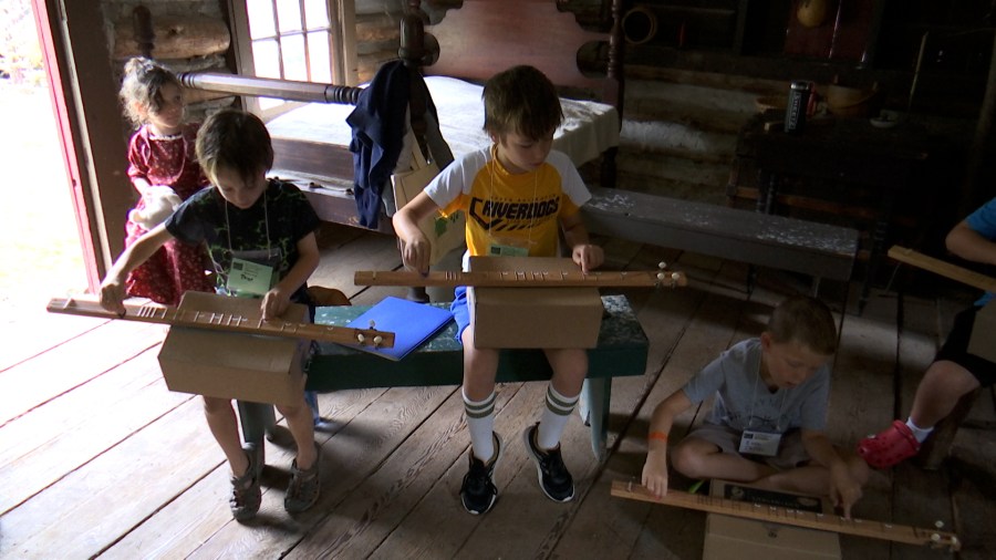 Fort New Salem celebrates Appalachian heritage during annual Dulcimer Festival