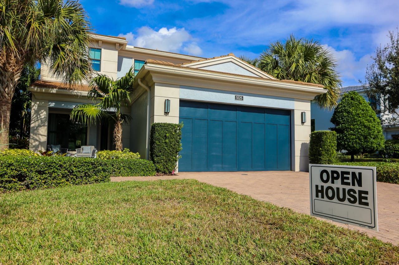 Mortgage rates are all over the place—and that could be good for buyers