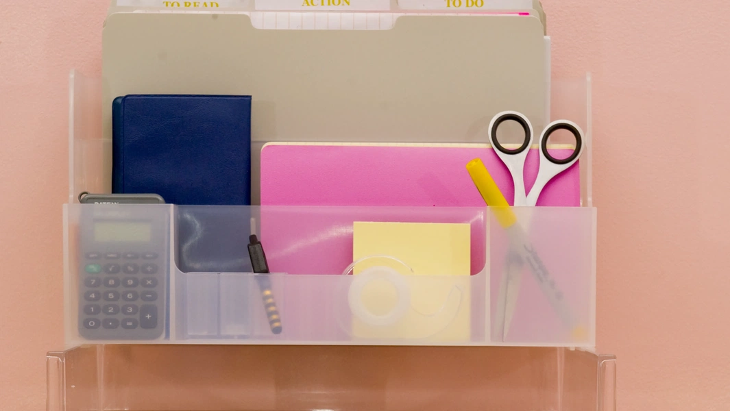 experts-share-stylish-home-office-organization-ideas-to-boost-focus