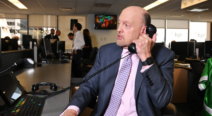Jim Cramer says Wall Street is 'fleeing' the AI trade to buy these stocks instead. Do you own any?