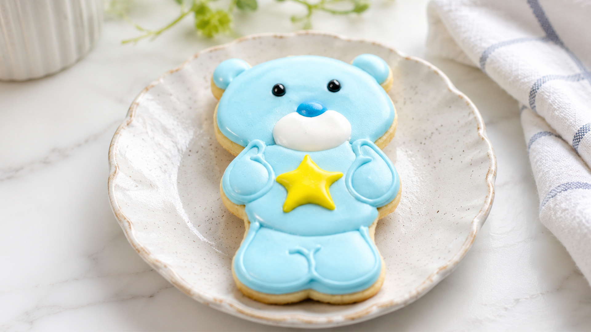 Royal icing turns simple cookies into detailed edible art