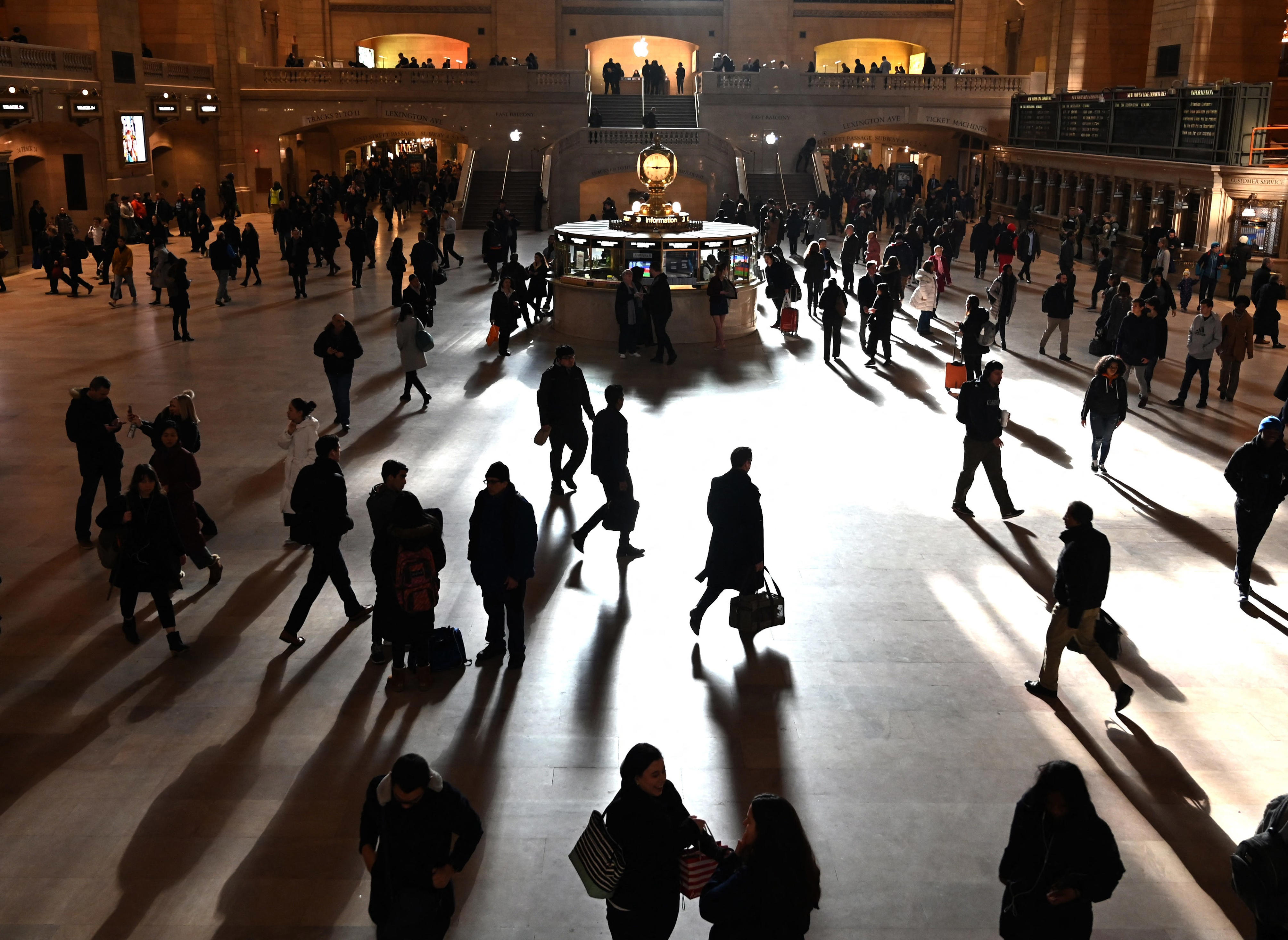 Are clocks falling back this weekend? Here's what to know