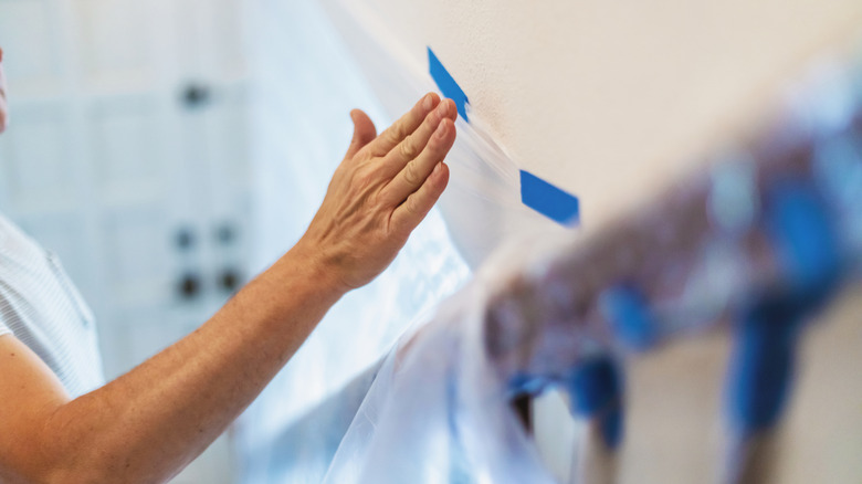 Light blue painter's tape vs. dark blue: What's the difference?