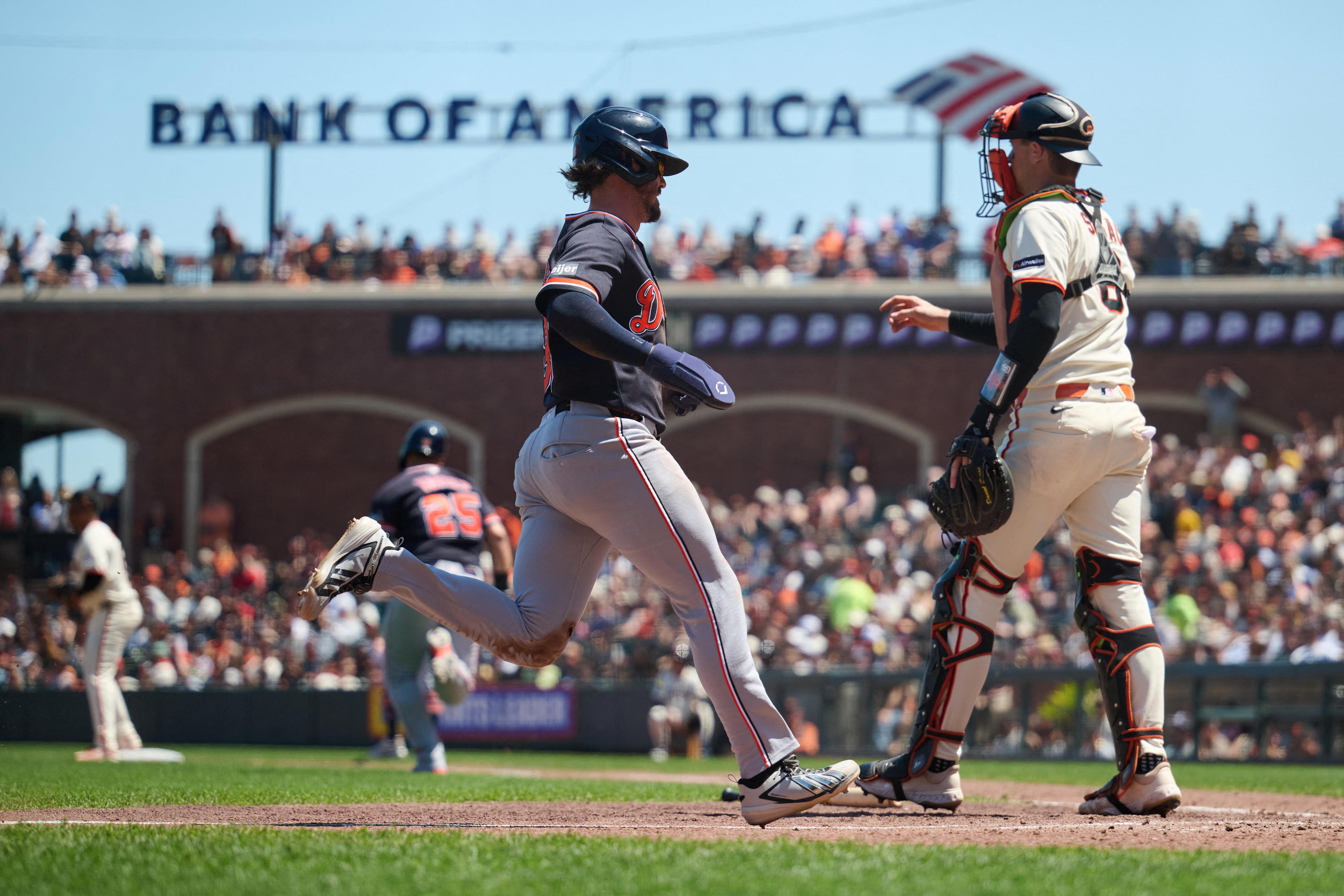 Tigers beat Giants in extras to cap successful West Coast swing