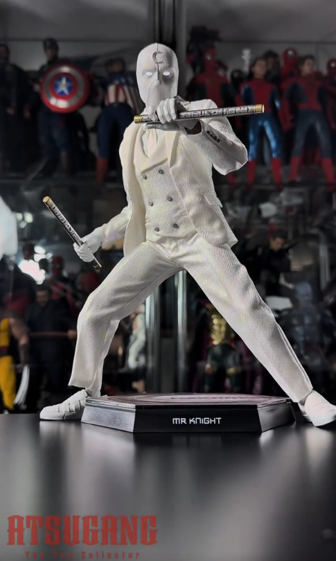 ASMR figure unboxing: Mr. Knight
