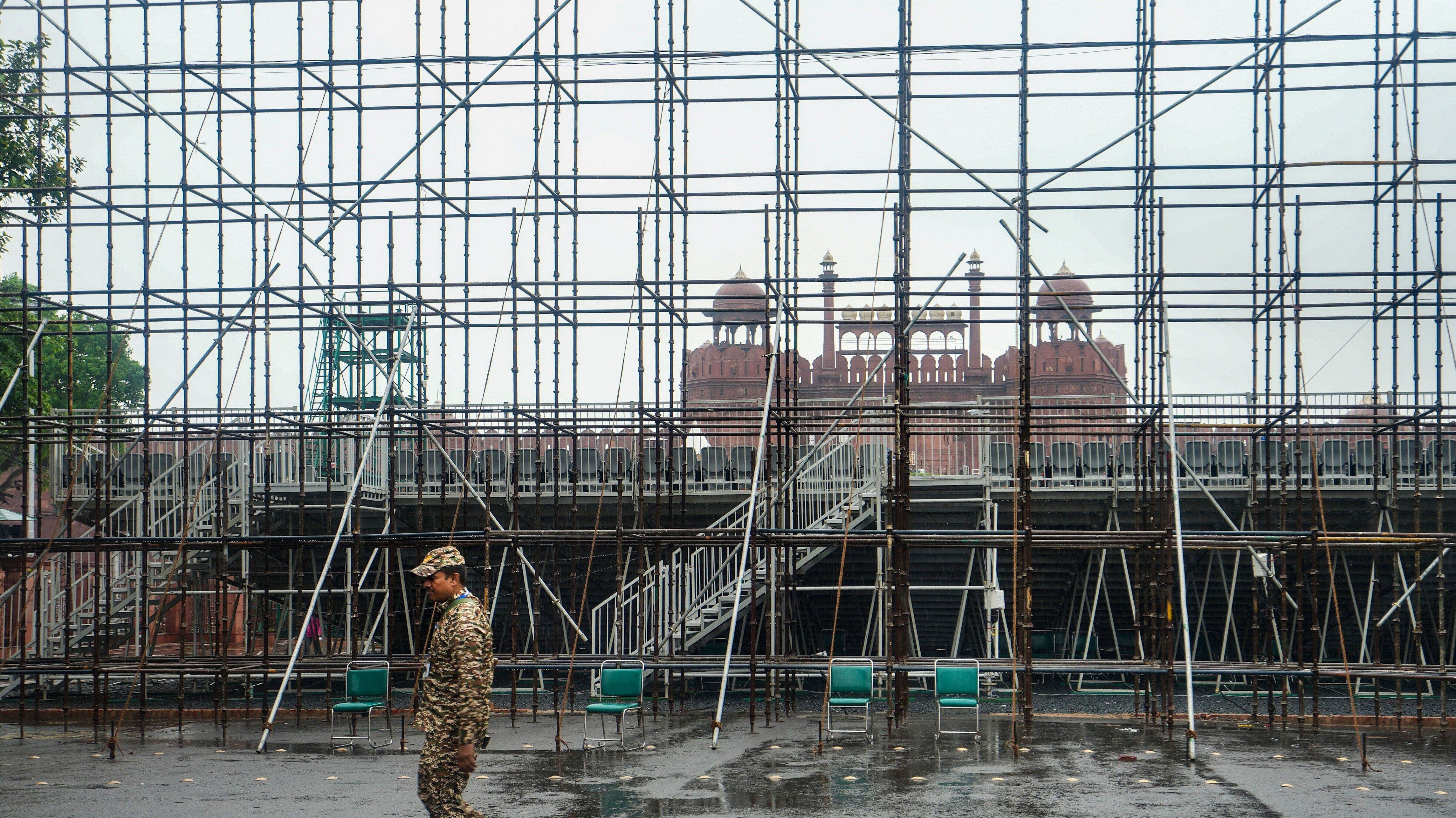 Multi-layered security at Red Fort, 20K personnel to be deployed on ...