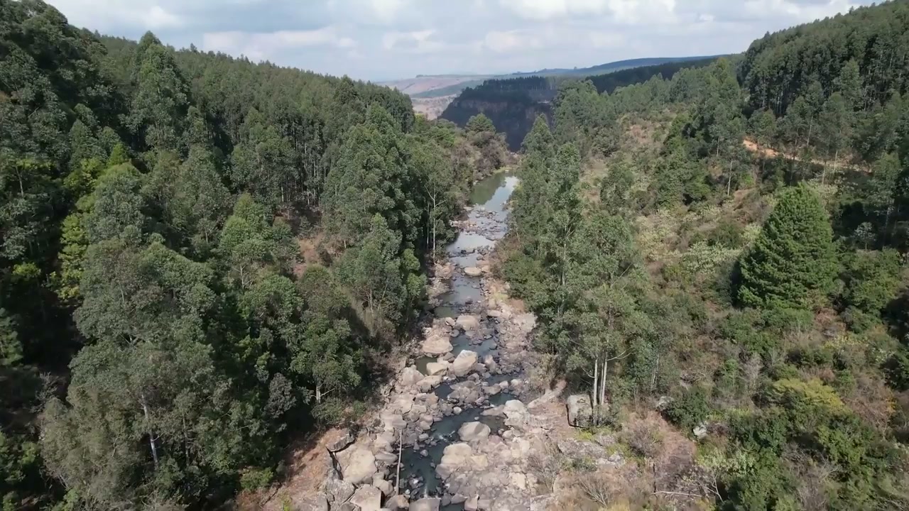 Karkloof, South Africa: Drone glides over misty highlands