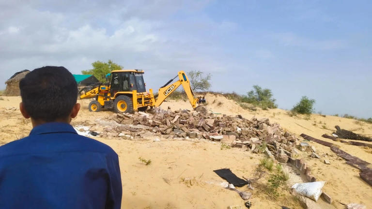 11 illegal textile washing and dyeing units demolished in Rajasthan's ...