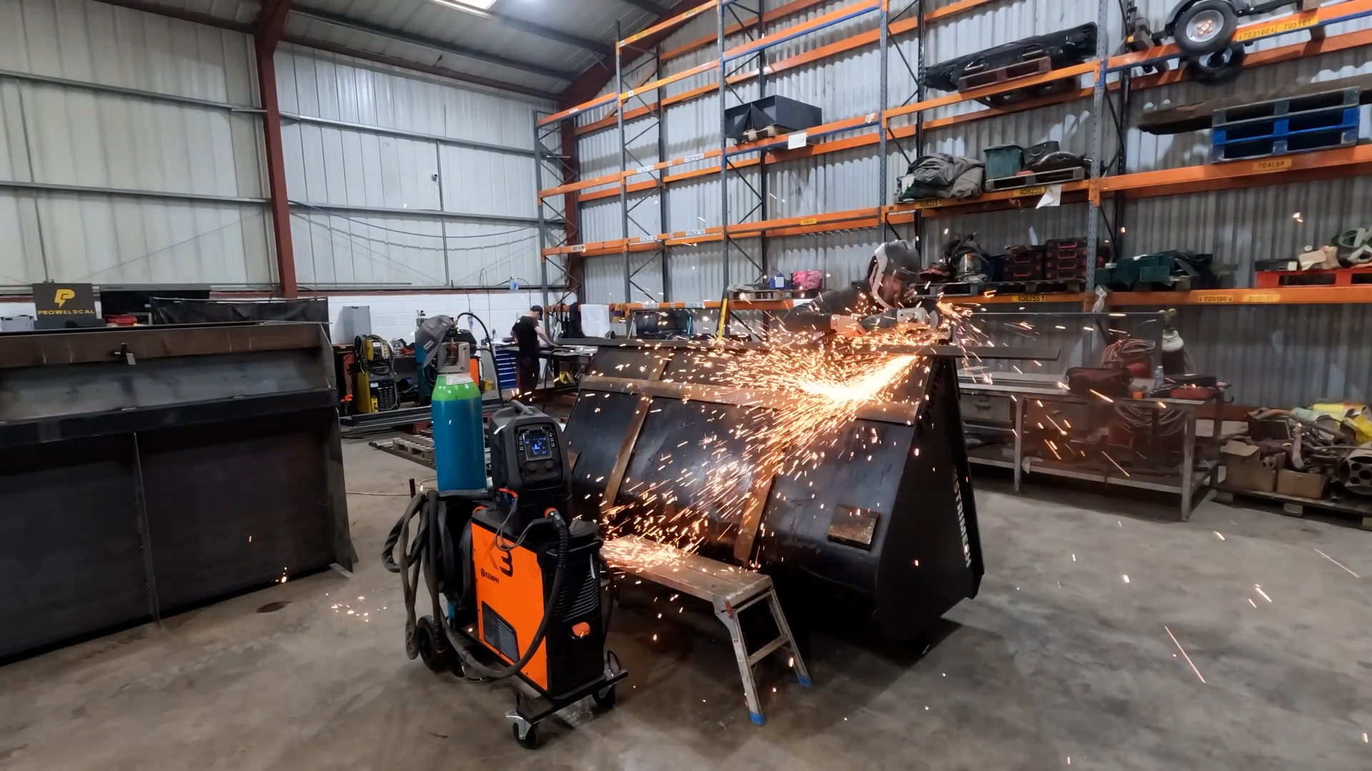 Building a heavy duty bucket that will take a beating
