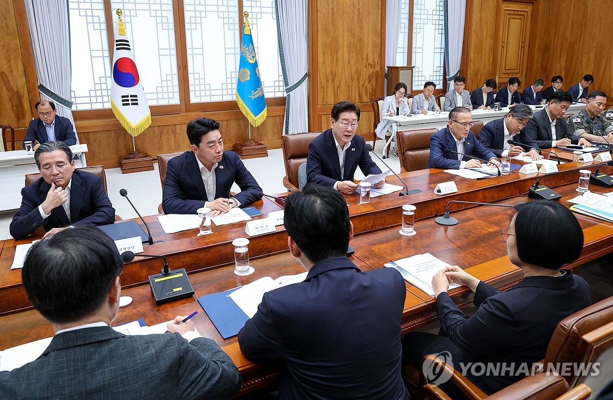 이재명 대통령, 메가프로젝트 2차 회의 주재