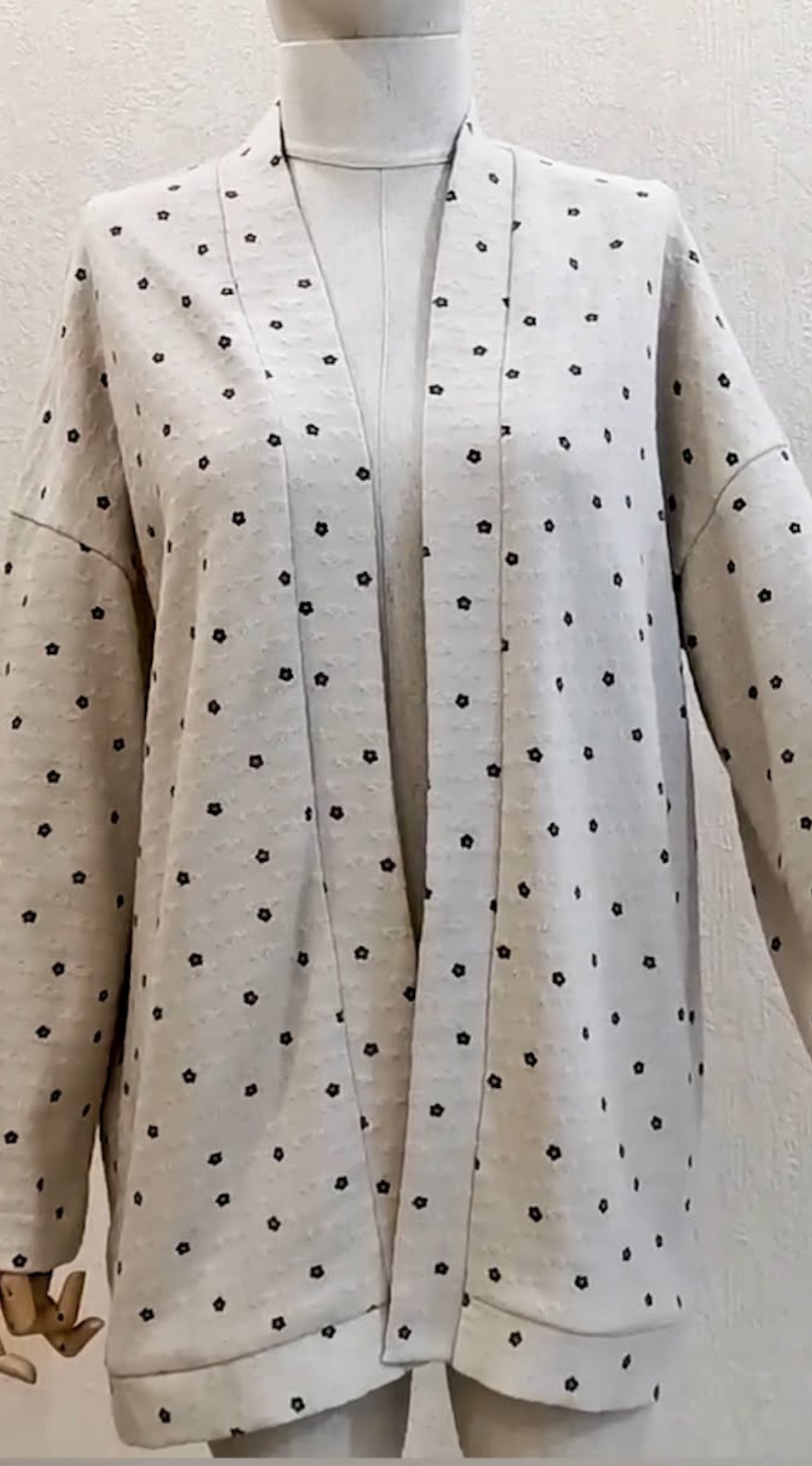 Create a stylish cardigan with simple sewing