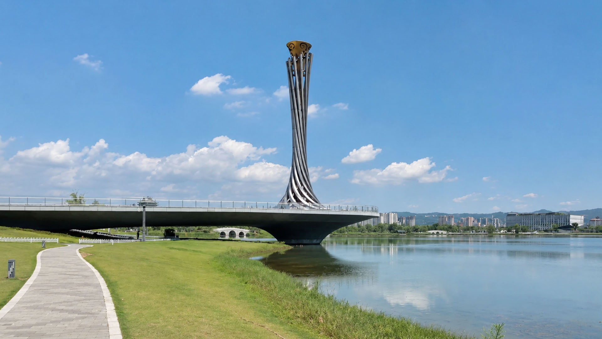 Ontdek het futuristische park aan het meer in China en het opvallende ...